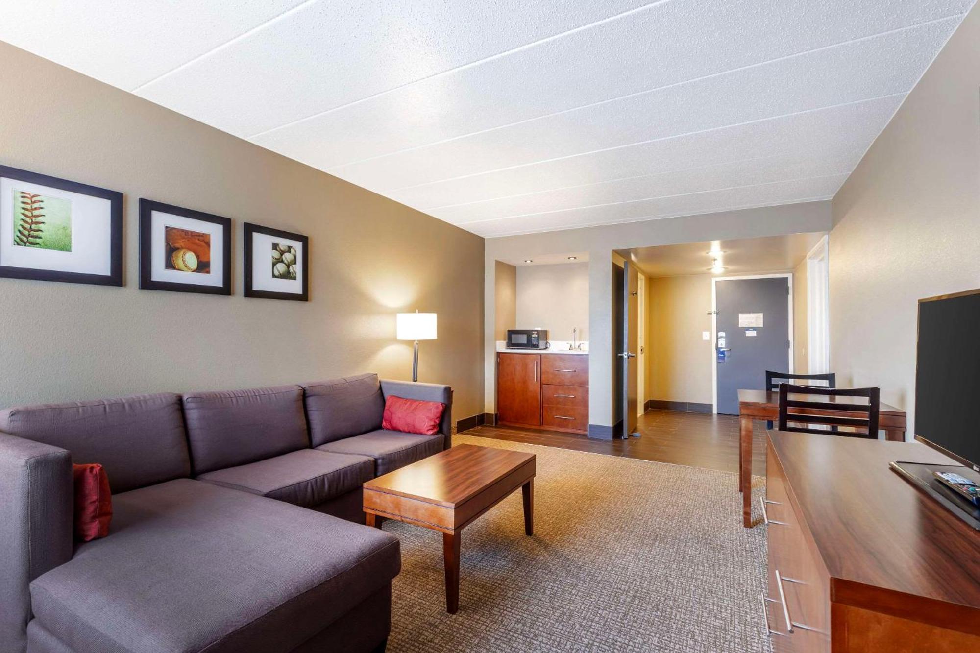 Comfort Inn & Suites אברדין מראה חיצוני תמונה